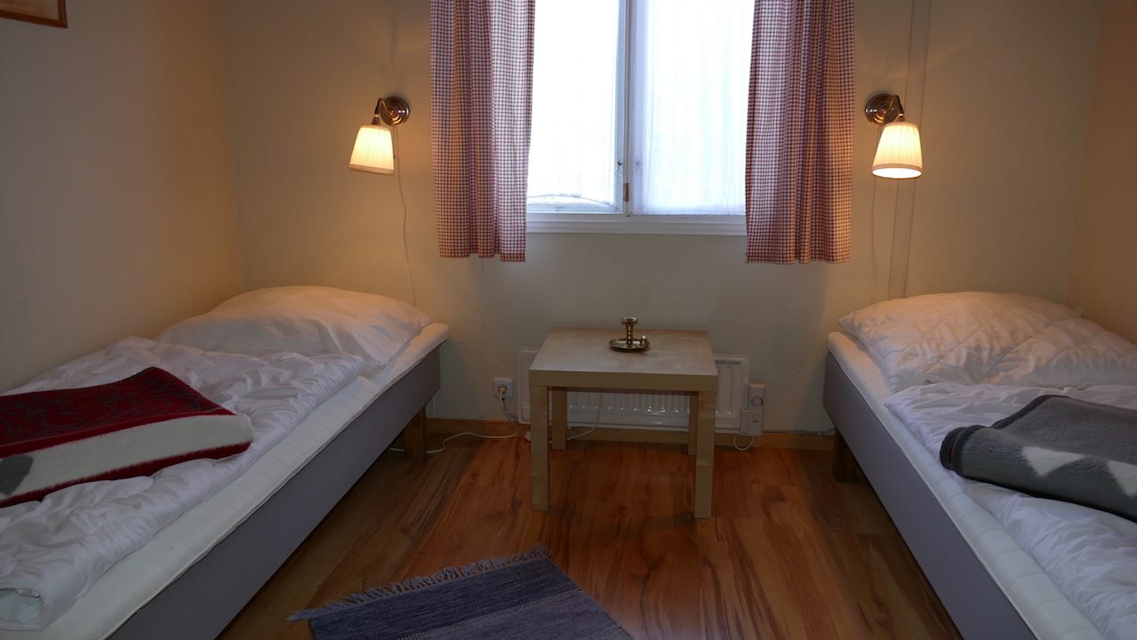 Schlafzimmer 1 mit Einzelbetten, die man auch zusammen stellen kann
