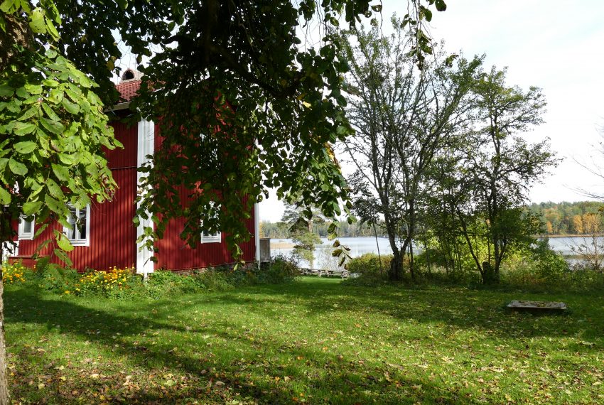 Direkte Seelage am See Kiasjön in Südschweden